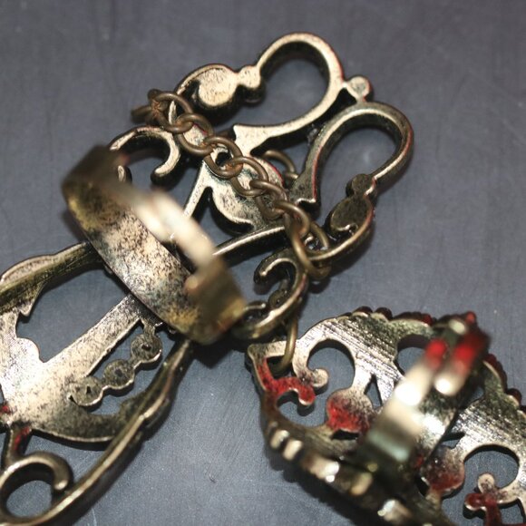 Vntg Style Gothic Double Finger Chain Ring w/ Red&Blk Rhinestones Costume Jewelr - Picture 6 of 6